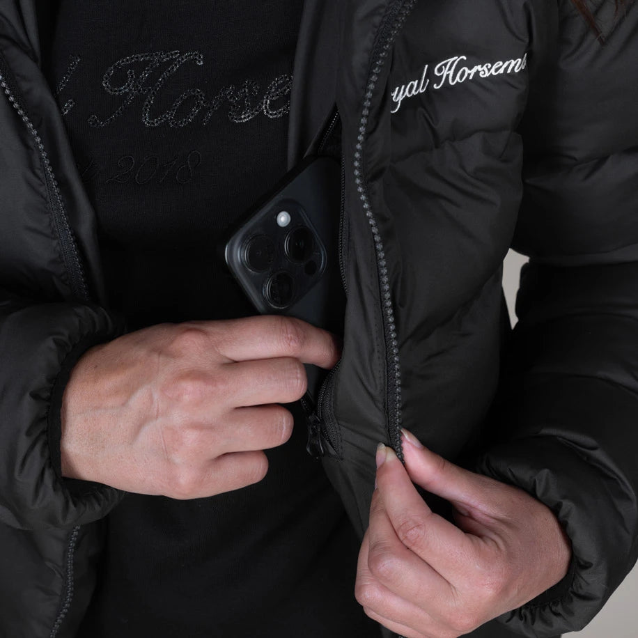 Schwarze Winterjacke mit Innentaschen von Royal Horsemen